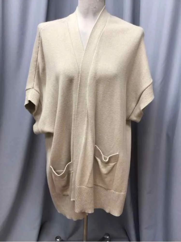 BANANA REPUBLIC SIZE MEDIUM Ladies TOP