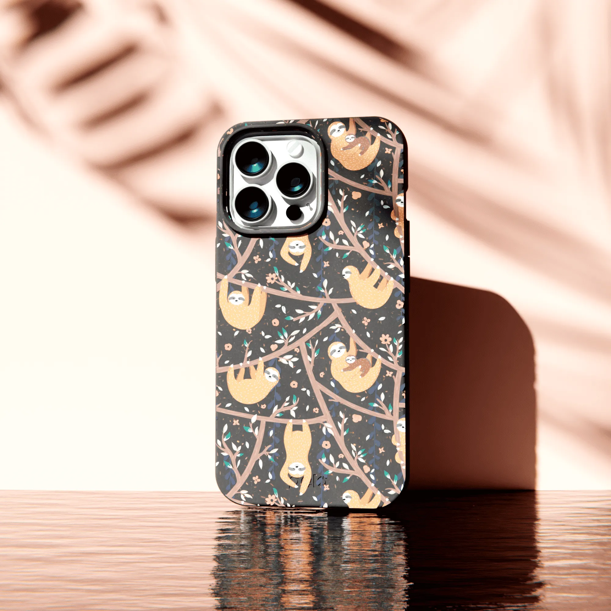 Black Jungle Sloths iPhone 6/6s/7/8/SE Case