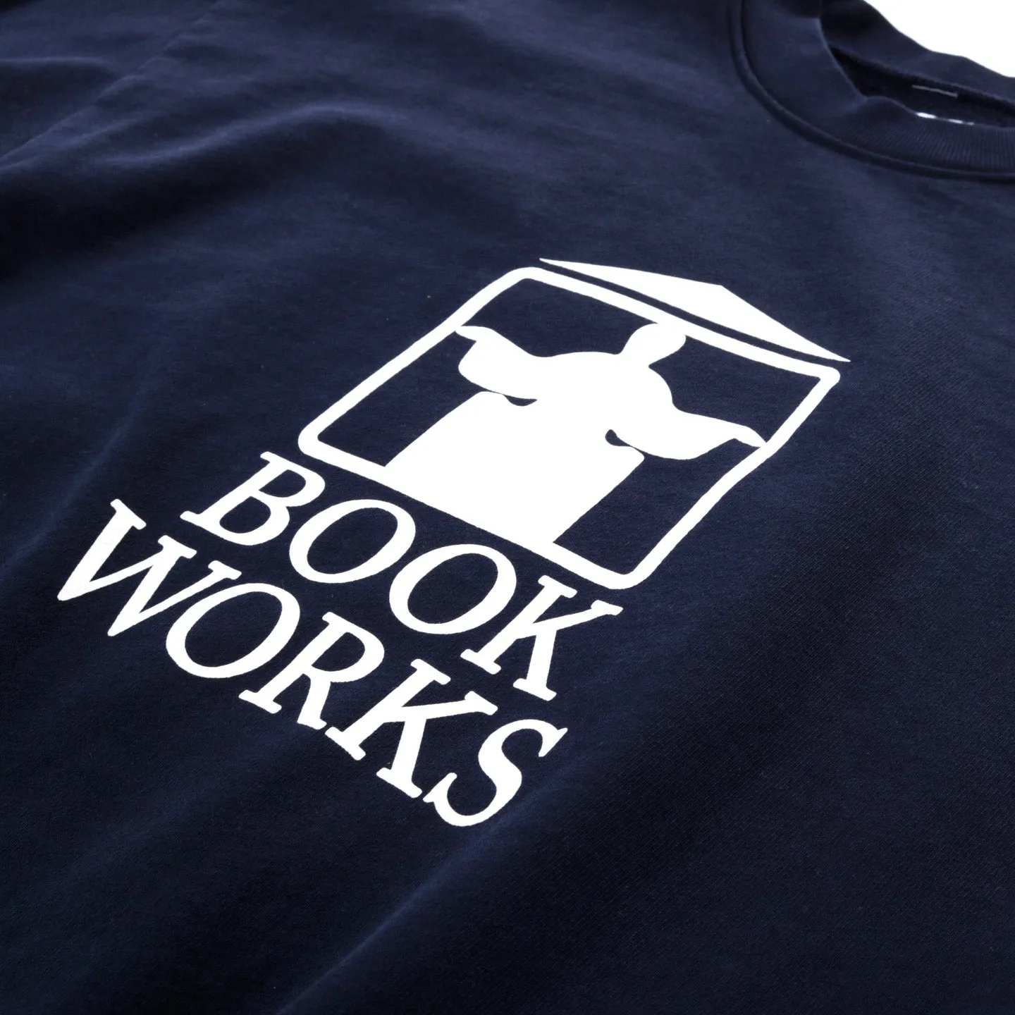 BOOK WORKS UNIVERSIDAD CREWNECK SWEATSHIRT NAVY