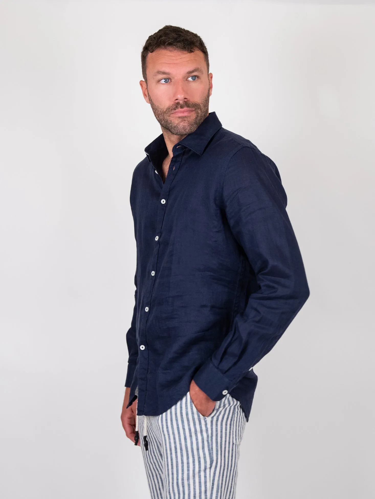 Camicia in lino tinto in capo color navy