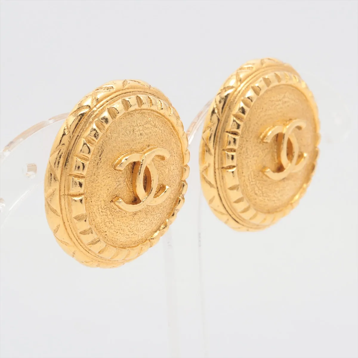 Chanel CC Logo Gold Round Clip On Earrings Costume Jewellery