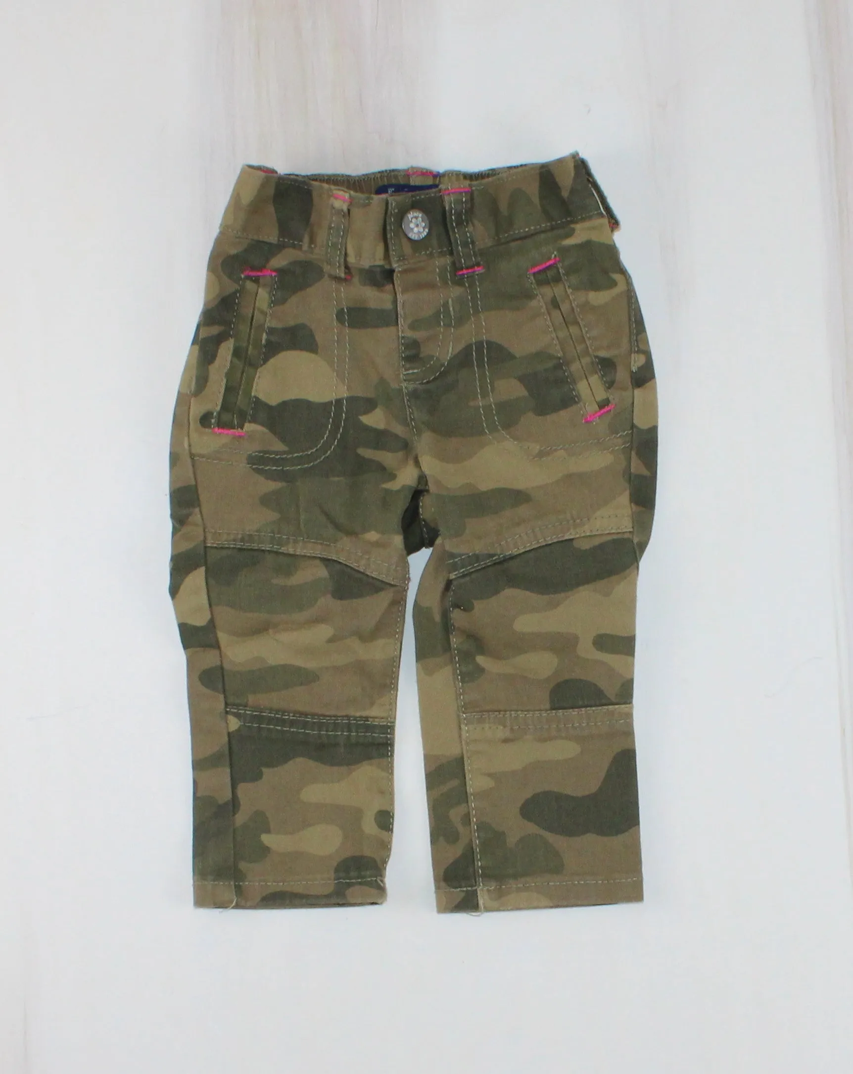 CHILDRENS PLACE CAMO BOTTOMS 9-12M EUC