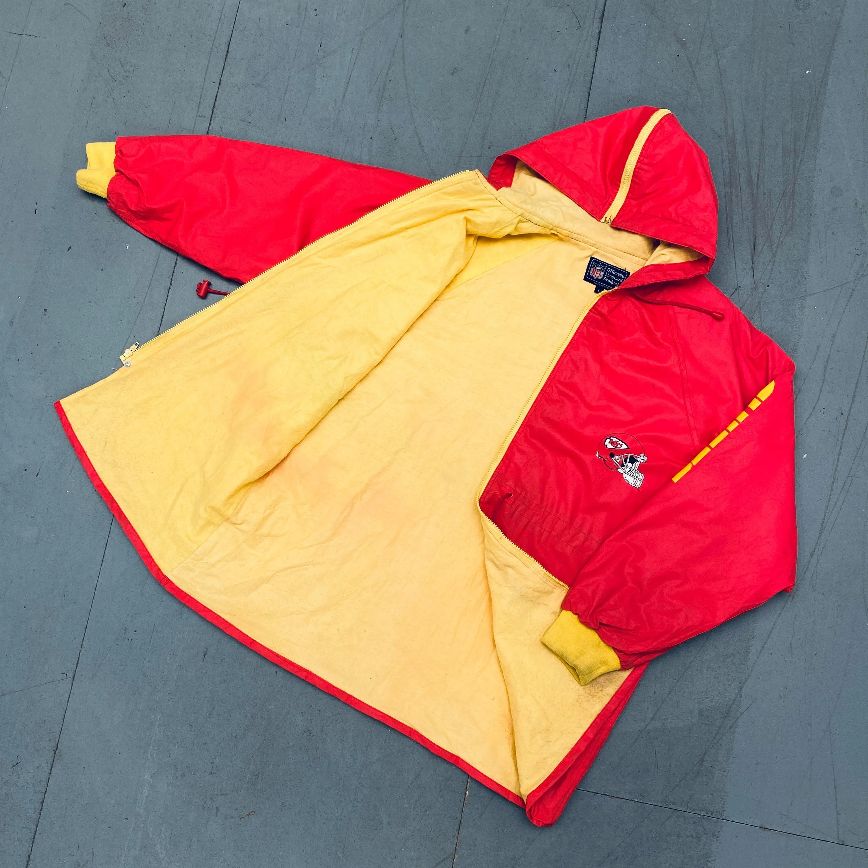 Kansas City Chiefs: 1990's Fullzip Waterproof Rain Mac (L)