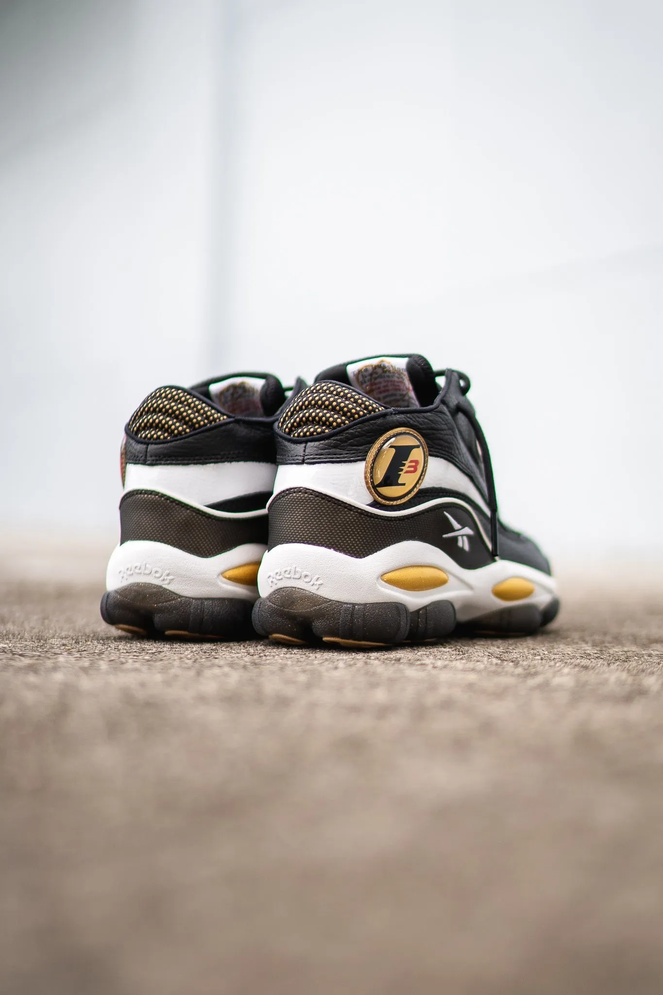 MEN'S REEBOK ANSWER 1 OG DMX BASKETBALL SHOES (Gold Medal)