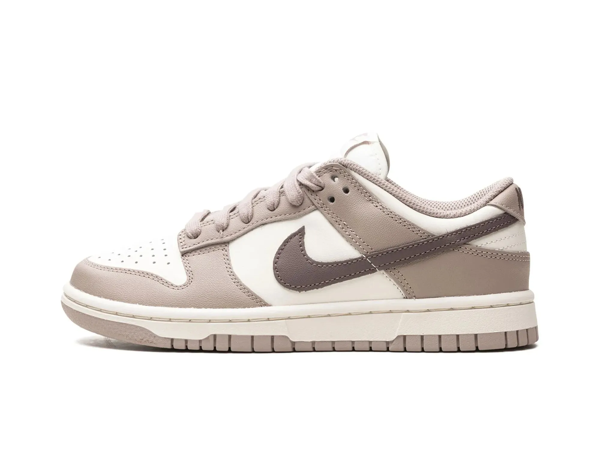 Nike Dunk Low "Diffused Taupe"