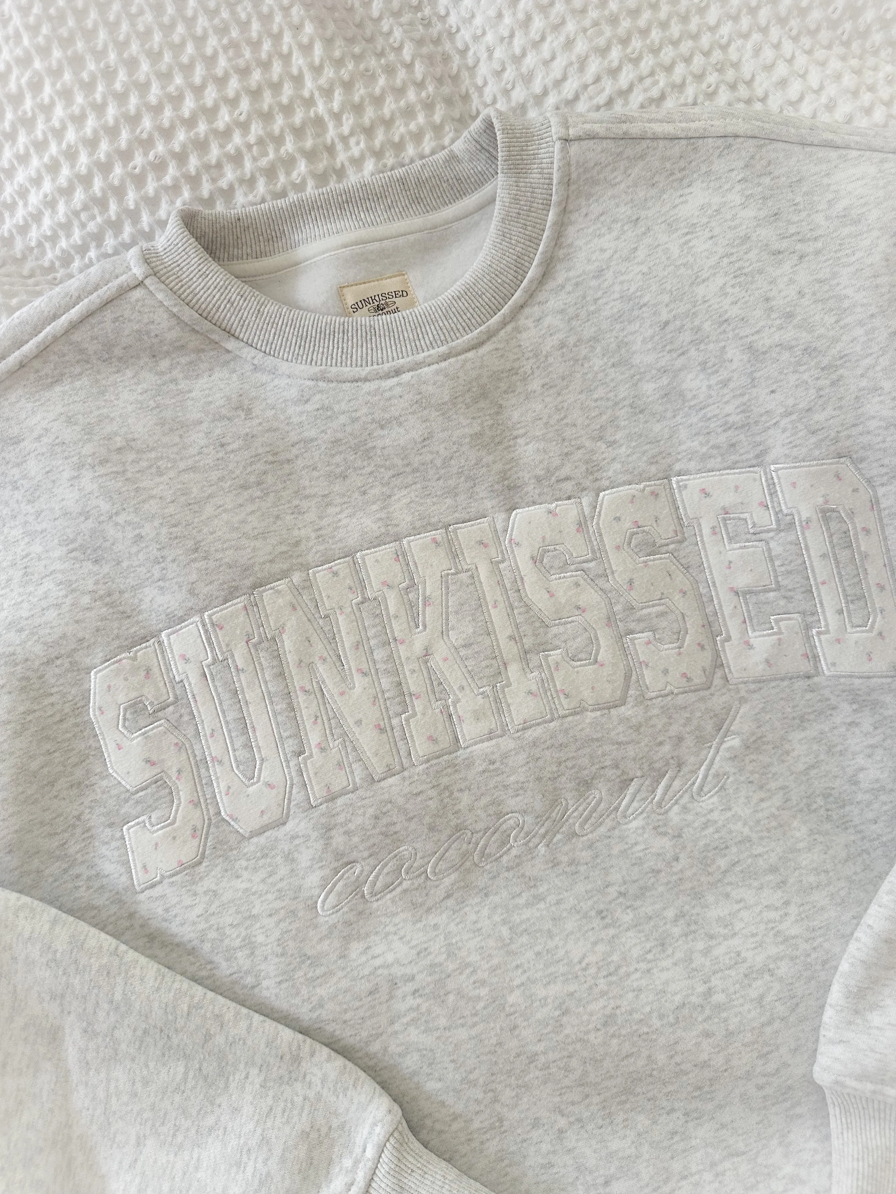 Sunkissed Roses Embroider Sweatshirt