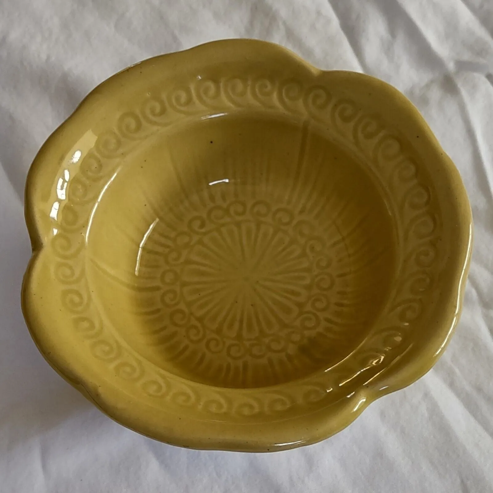 Vintage McCoy Mustard Yellow 6" Bowl with Swirl Pattern