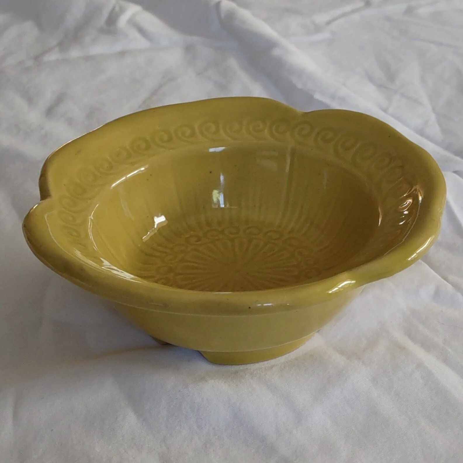 Vintage McCoy Mustard Yellow 6" Bowl with Swirl Pattern