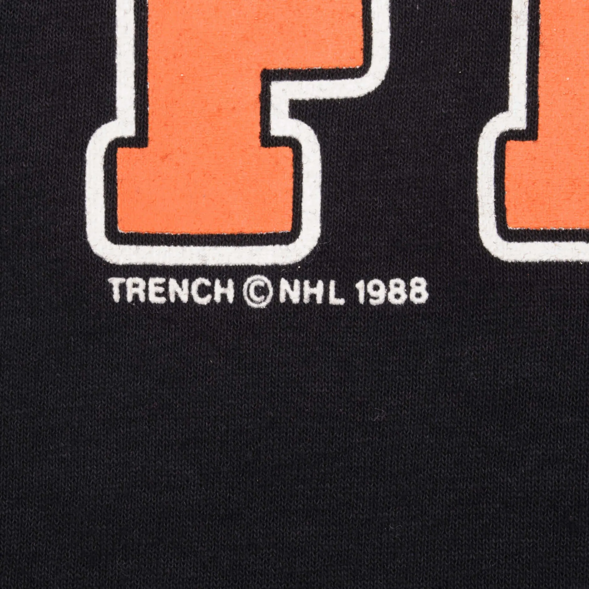 VINTAGE  NHL PHILADELPHIA FLYERS 1988 TEE SHIRT SIZE SMALL MADE IN USA