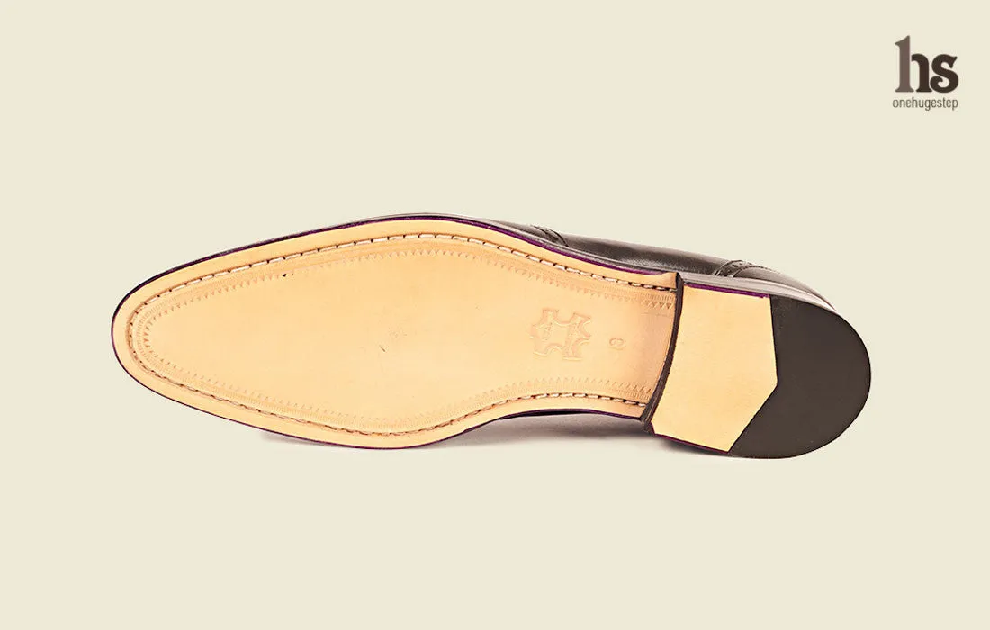 Wingtoe Derby Brogue with Decoration Punches on Quarters