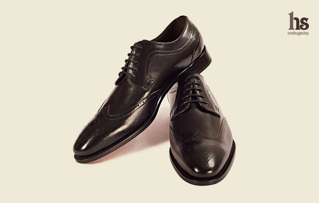 Wingtoe Derby Brogue with Decoration Punches on Quarters