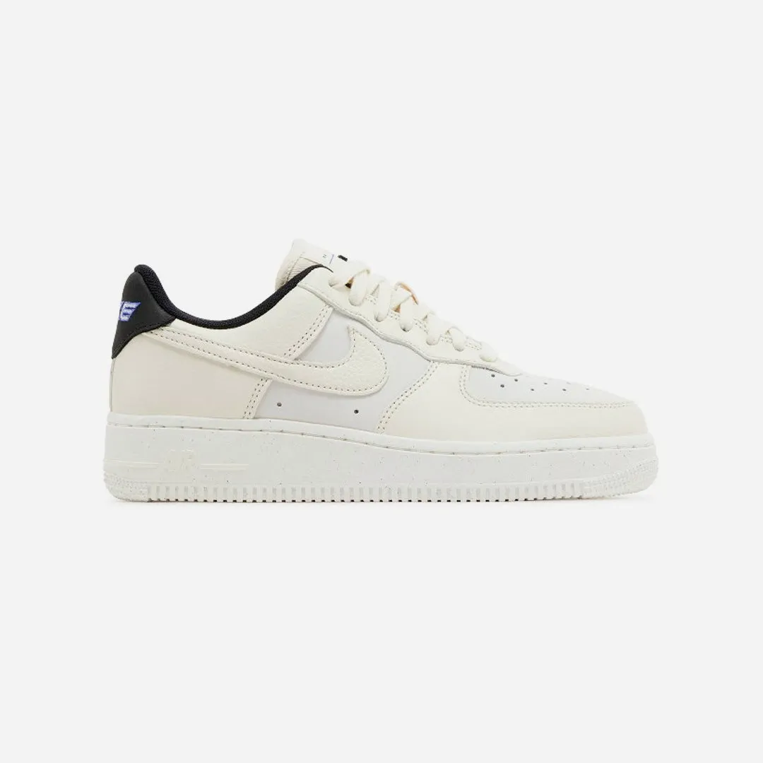 Zapatilla Nike NIKE WMNS AIR FORCE 1 '07 LX NBHD DZ2708 101 Mujer